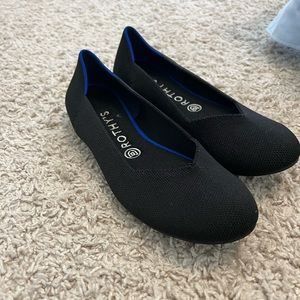 Rounded Rothy Flats